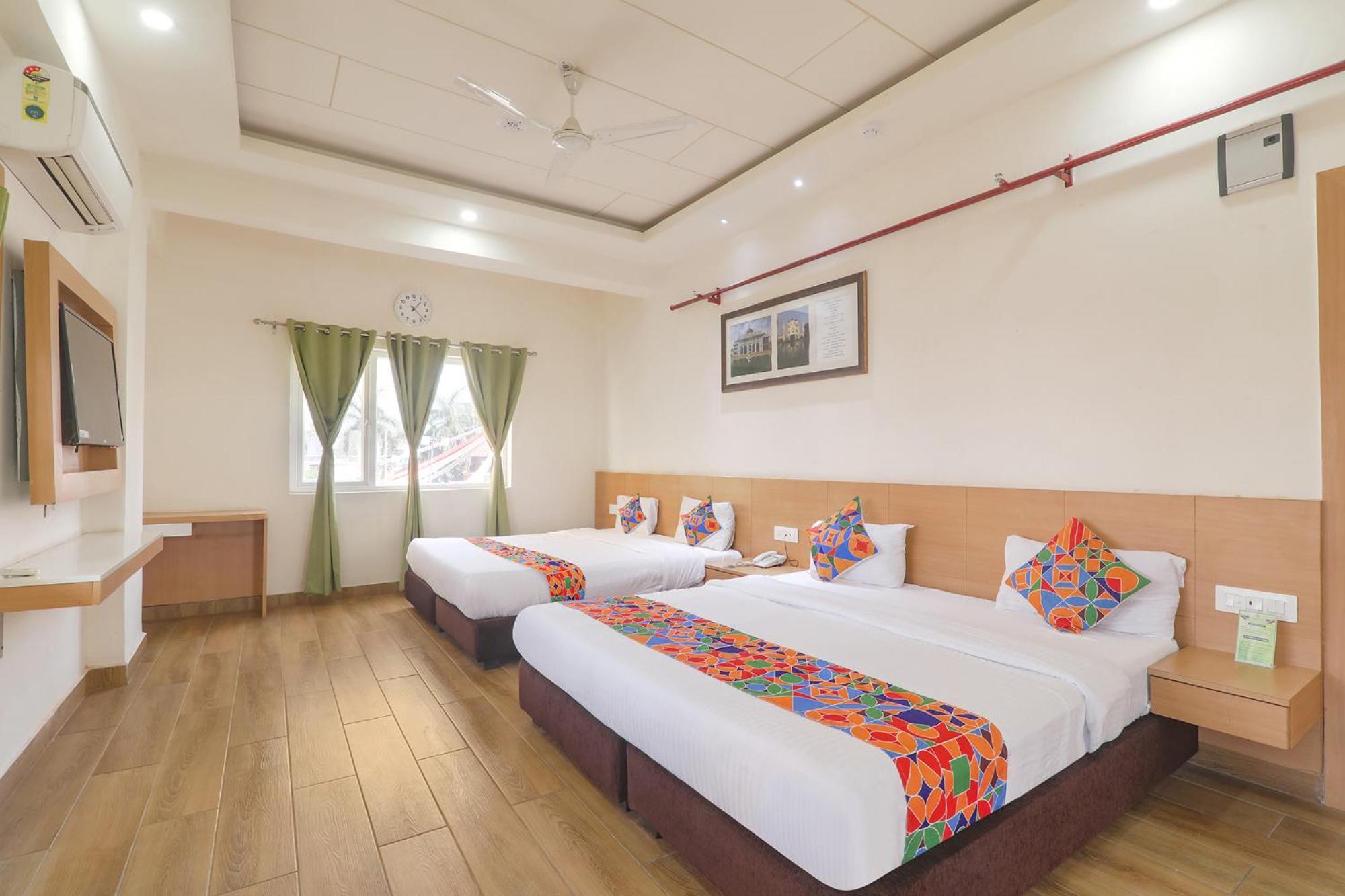 Fabhotel Raghubar Kripa Lucknow Exterior foto